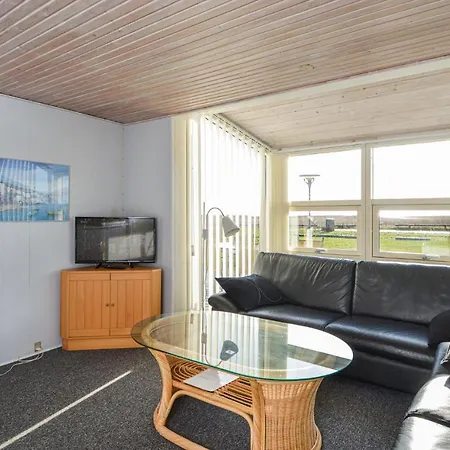 In W/ Wifi And 2 Bedrooms Hébergement de vacances *